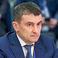 /upload/resize_cache/iblock/890/gwcqyqcezksbyh3gl637kvdbd6z0av87/200_200_0/Кахидзе-Александр.jpg