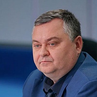 /upload/resize_cache/iblock/ab9/lk7m1z0rmncfyhufp84n8qp3z24ukpkd/200_200_0/Толстухин-Олег.jpg